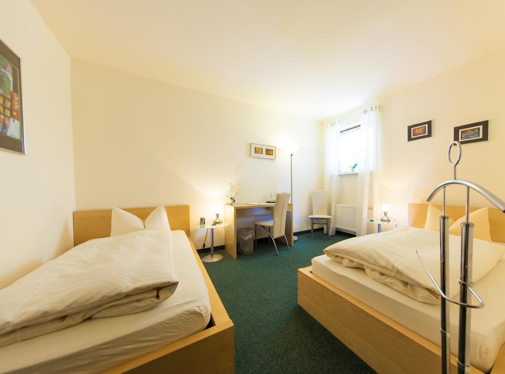 Garni-Hotel An Der Weide Berlin Exterior foto