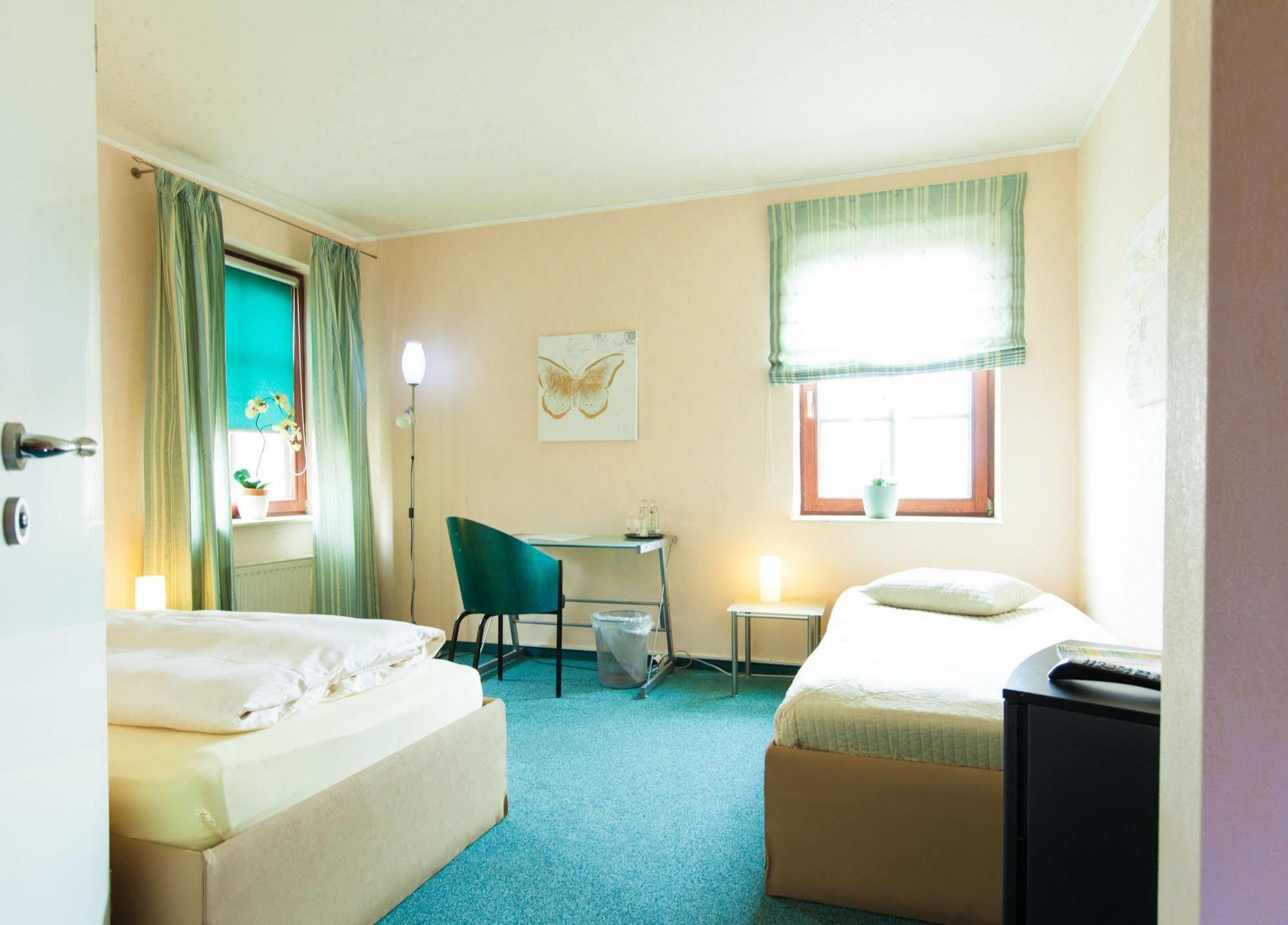 Garni-Hotel An Der Weide Berlin Exterior foto